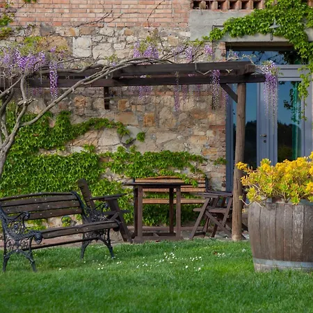 Çiftlik konaklama & Winery Il Bacio *